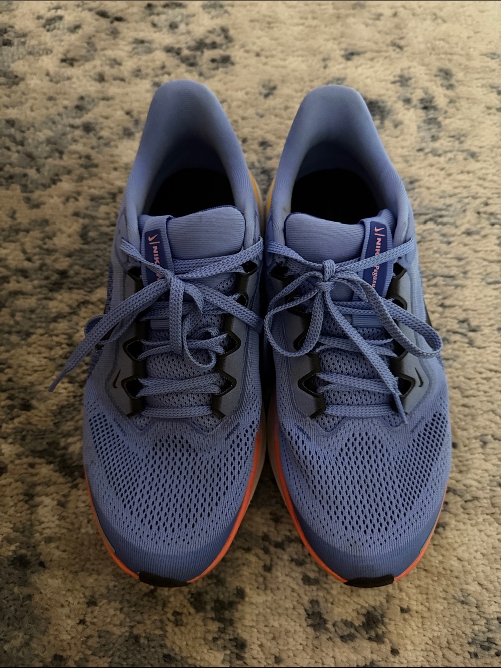 Nike Pegasus 41 Runnings Shoes (kids 6.5) (European 38.5) can fit women’s 7.5-8